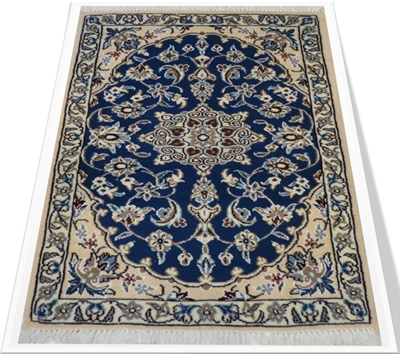 تصویر فرش دستباف نایین پشتی ۹لا طرح لچک ترنج پشم و ابریشم آبی